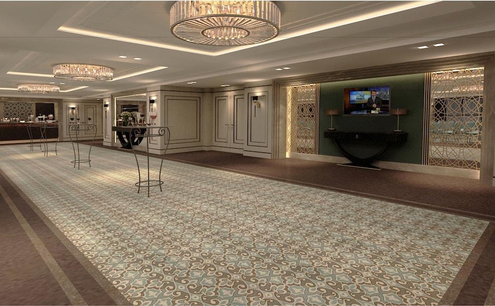 Doubletree By Hilton Elazig Hotel Kültér fotó