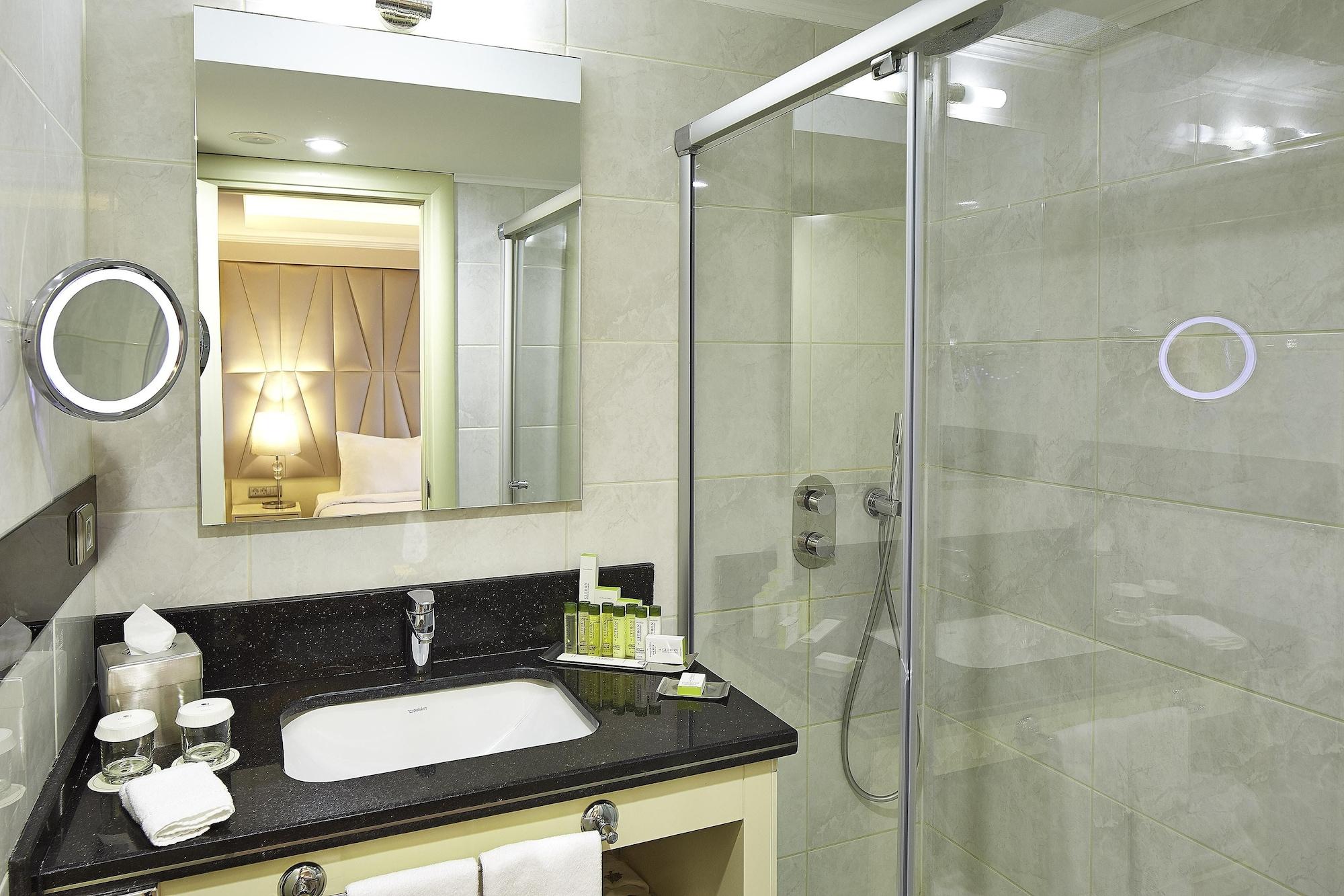 Doubletree By Hilton Elazig Hotel Kültér fotó