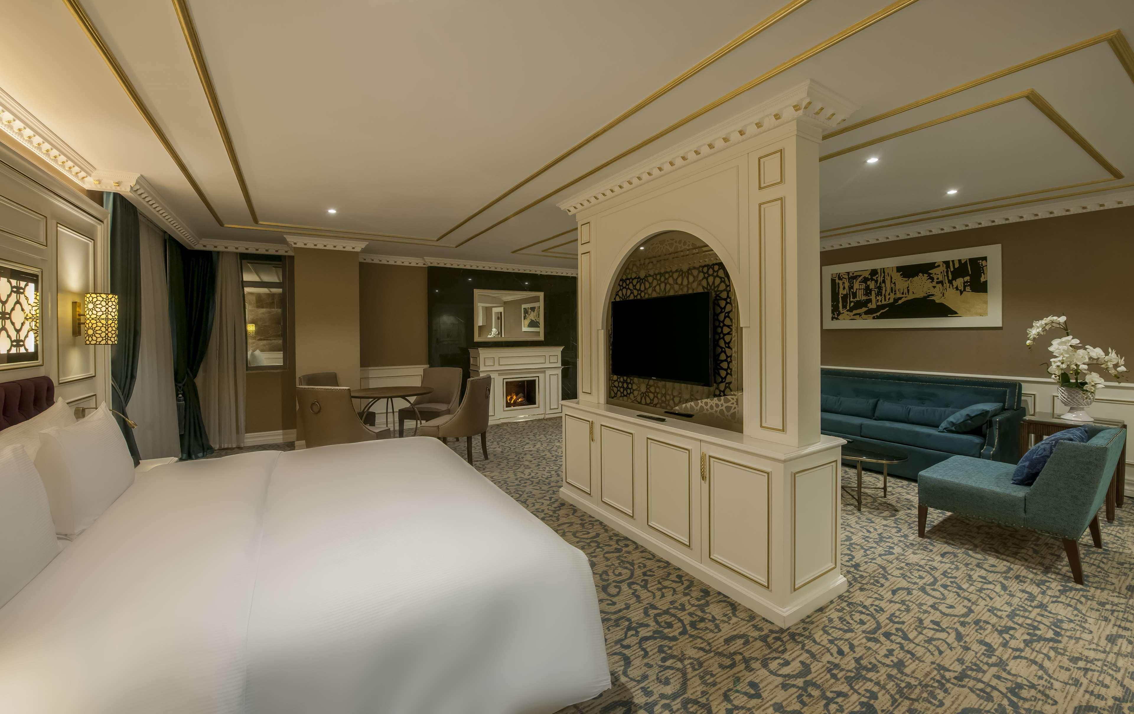 Doubletree By Hilton Elazig Hotel Kültér fotó